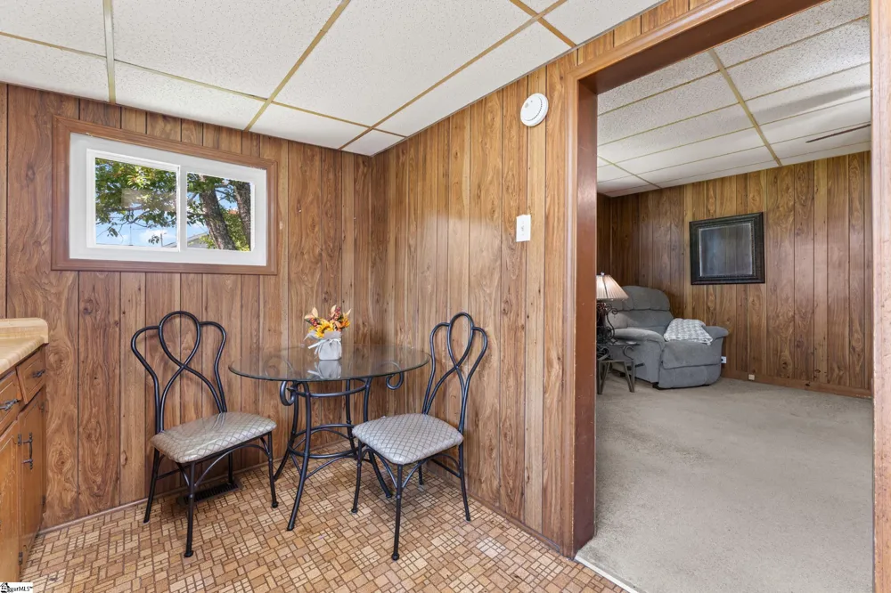 31 & 33 Greenwood Avenue Ware Shoals, SC 29692