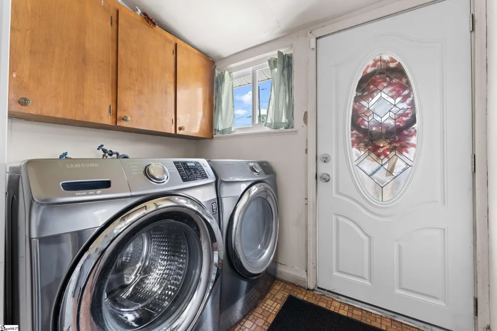 31 & 33 Greenwood Avenue Ware Shoals, SC 29692