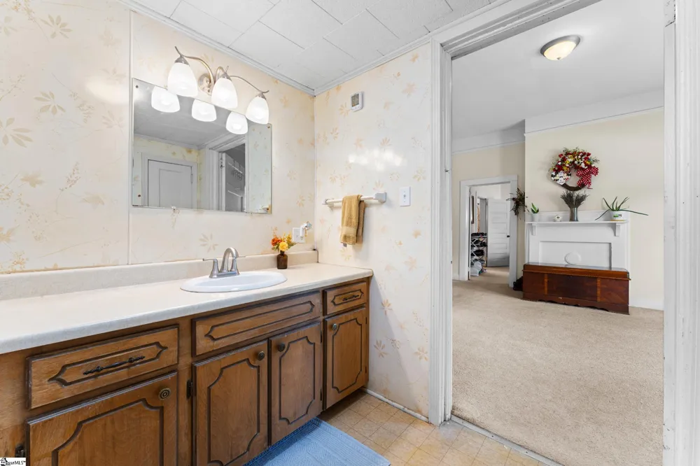 31 & 33 Greenwood Avenue Ware Shoals, SC 29692
