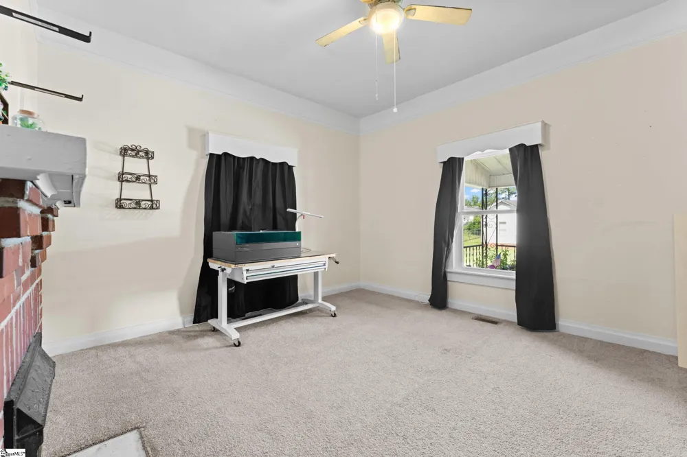 31 & 33 Greenwood Avenue Ware Shoals, SC 29692