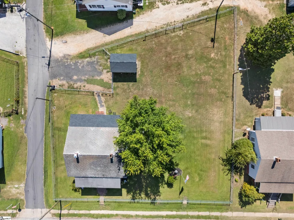 31 & 33 Greenwood Avenue Ware Shoals, SC 29692