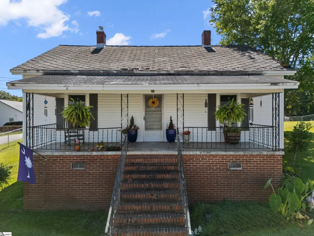 31 & 33 Greenwood Avenue Ware Shoals, SC 29692