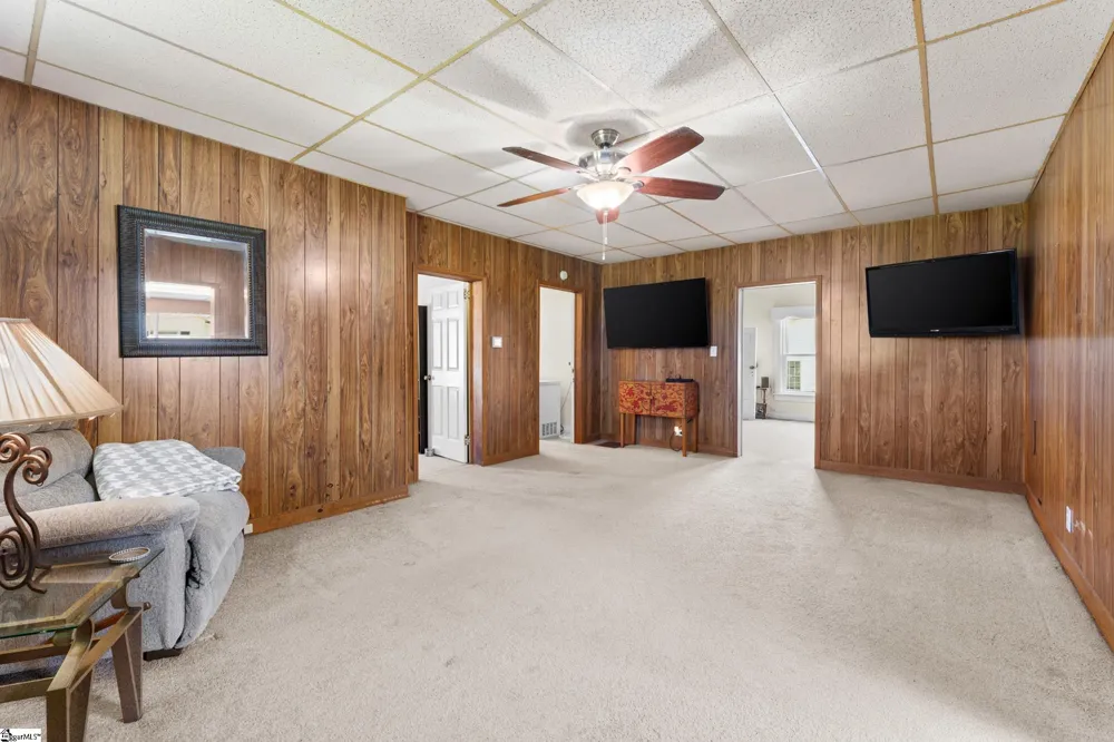 31 & 33 Greenwood Avenue Ware Shoals, SC 29692
