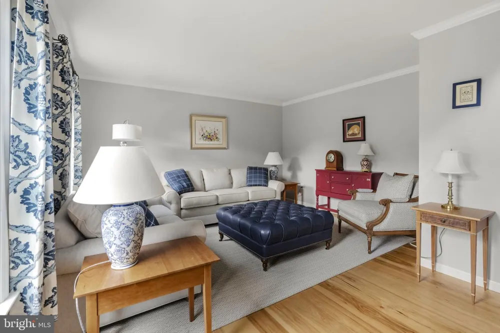 2225 LAUREL SPRINGS DRIVE Narvon, PA 17555