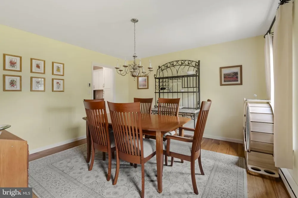 2225 LAUREL SPRINGS DRIVE Narvon, PA 17555
