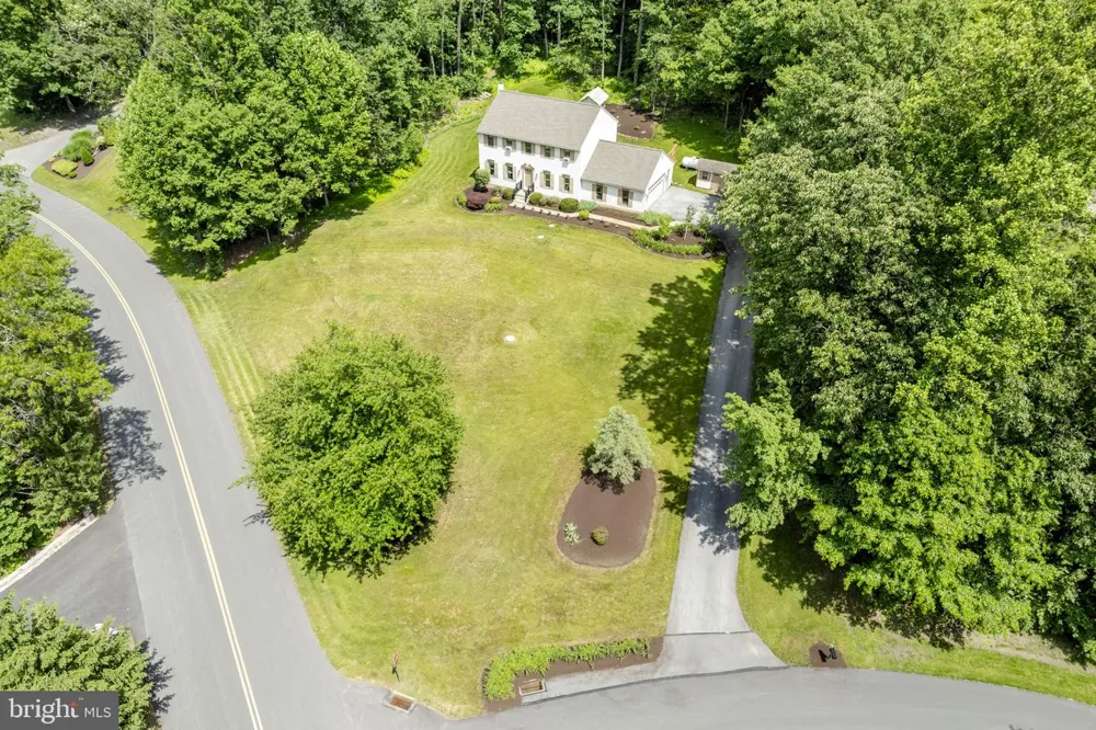 2225 LAUREL SPRINGS DRIVE Narvon, PA 17555