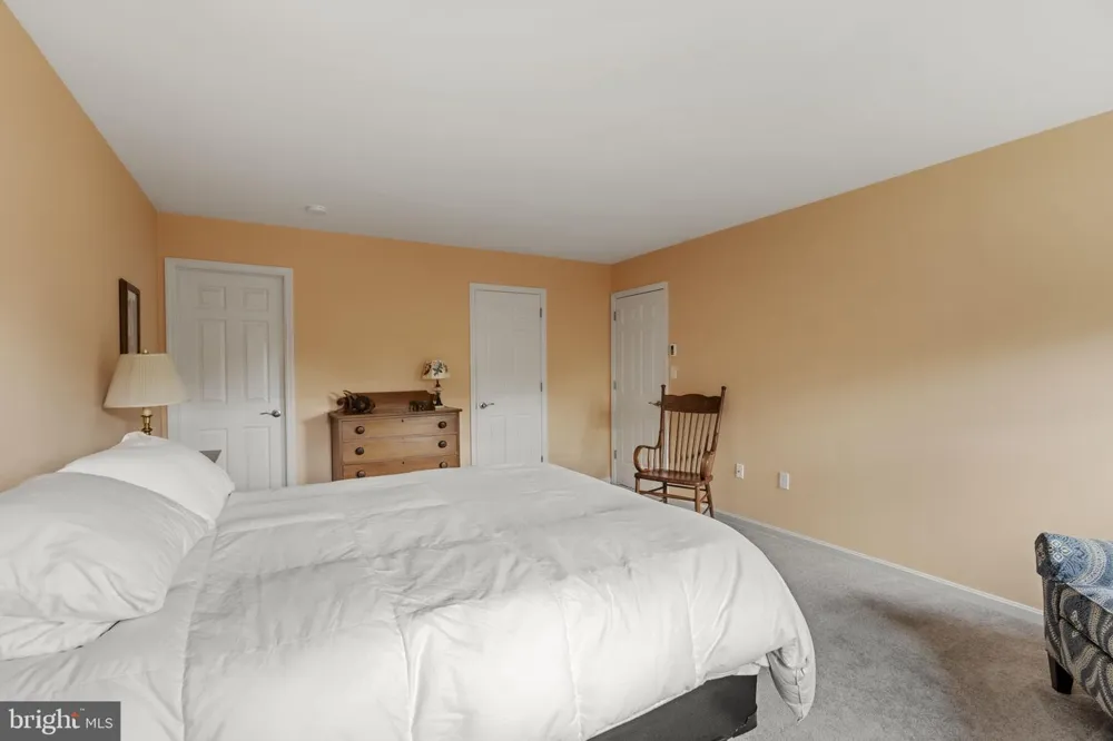 2225 LAUREL SPRINGS DRIVE Narvon, PA 17555