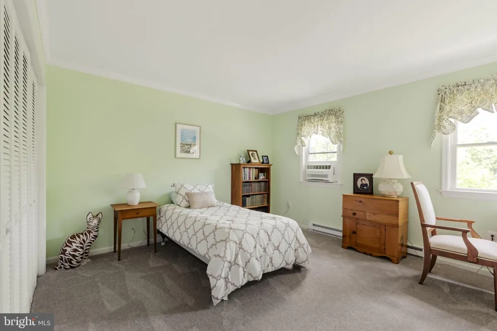 2225 LAUREL SPRINGS DRIVE Narvon, PA 17555