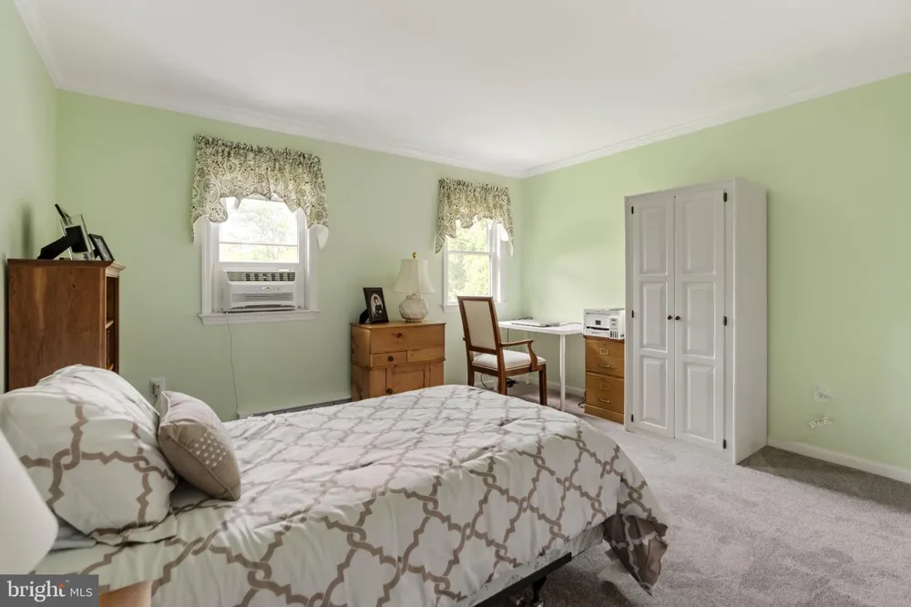 2225 LAUREL SPRINGS DRIVE Narvon, PA 17555