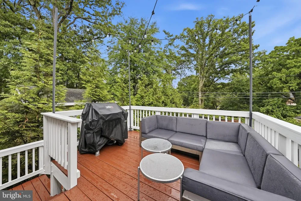 616 26TH STREET S Arlington, VA 22202