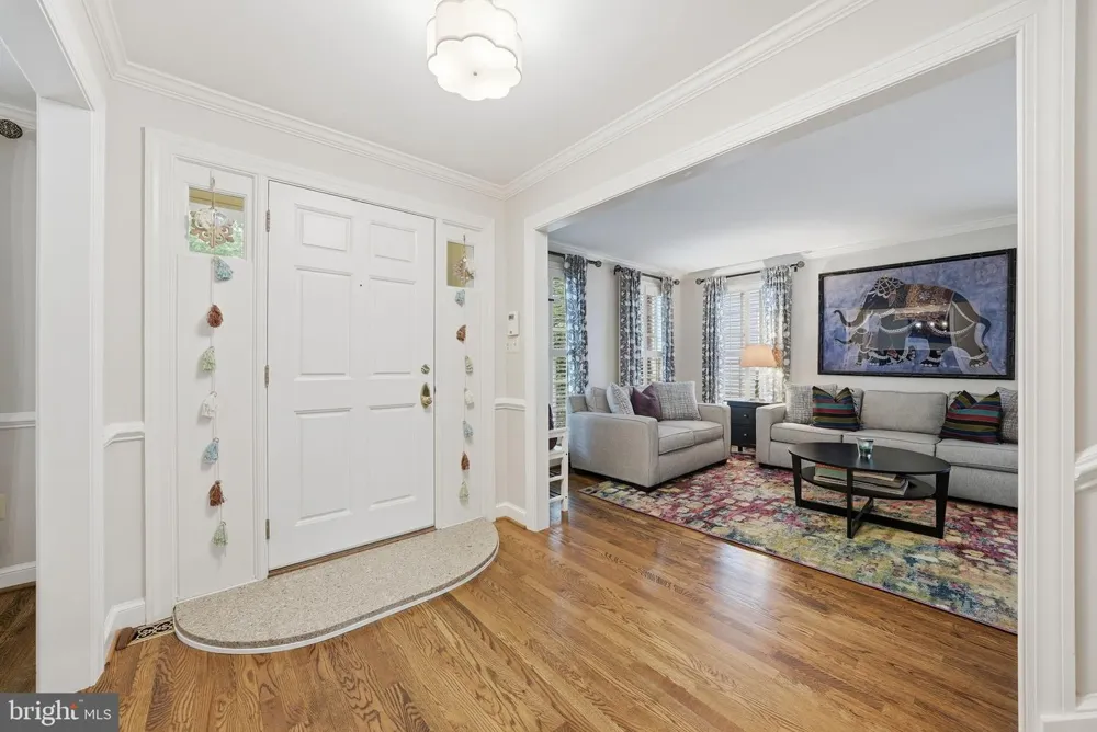 616 26TH STREET S Arlington, VA 22202