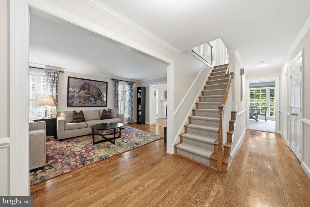 616 26TH STREET S Arlington, VA 22202