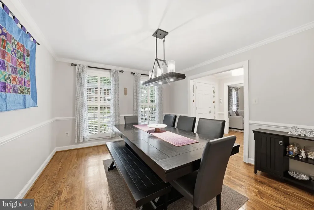 616 26TH STREET S Arlington, VA 22202