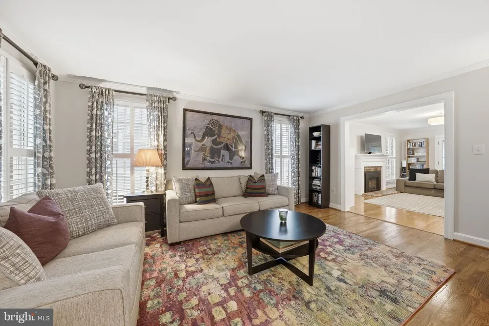 616 26TH STREET S Arlington, VA 22202