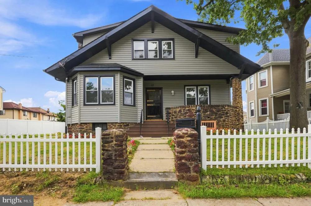 12 MORTON STREET Riverside, NJ 08075