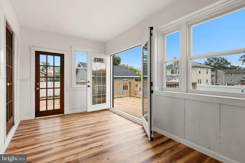 12 MORTON STREET Riverside, NJ 08075