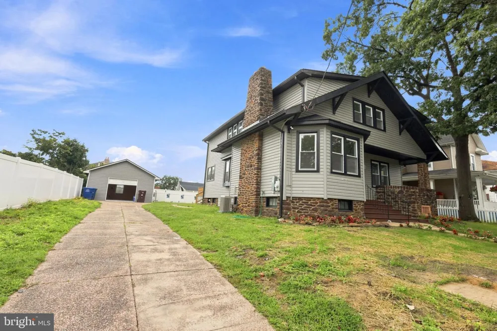 12 MORTON STREET Riverside, NJ 08075