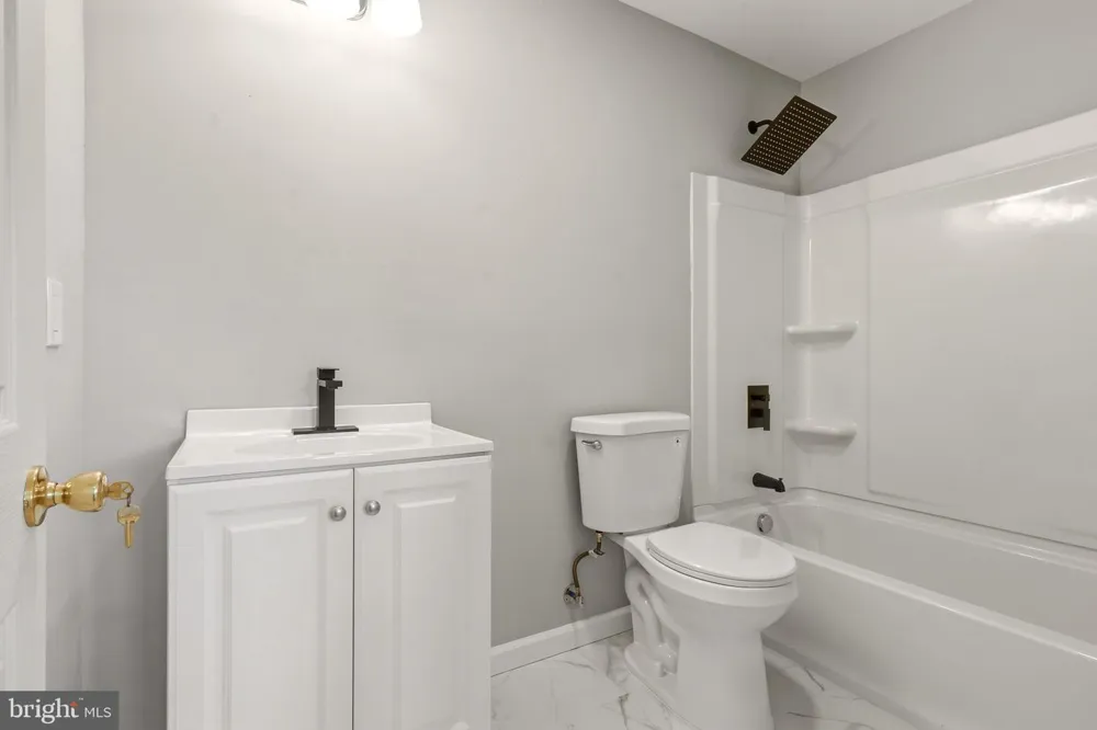 12 MORTON STREET Riverside, NJ 08075