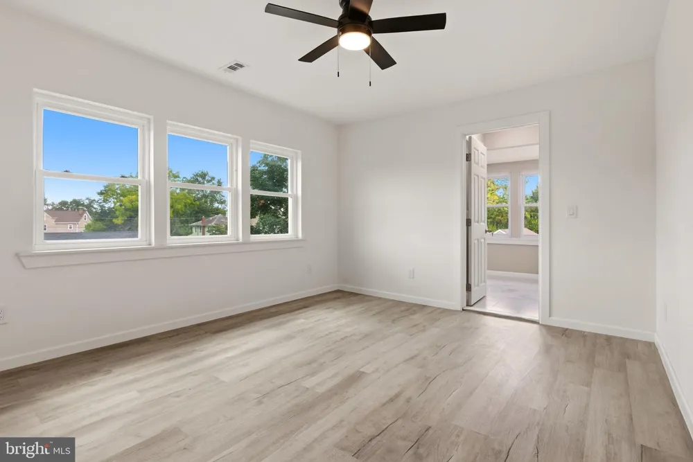 12 MORTON STREET Riverside, NJ 08075