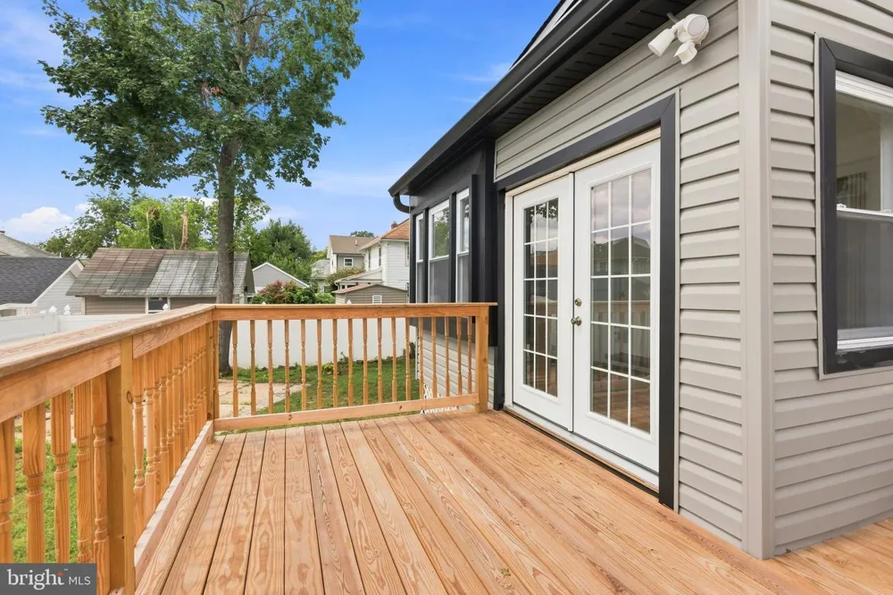 12 MORTON STREET Riverside, NJ 08075