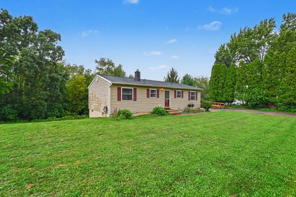 893 Maplehill Avenue SE Ada Township, MI 49301