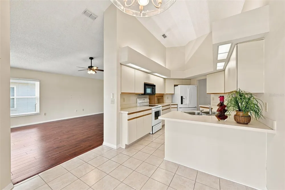 321 NORTHWAY DRIVE Sun City Center, FL 33573