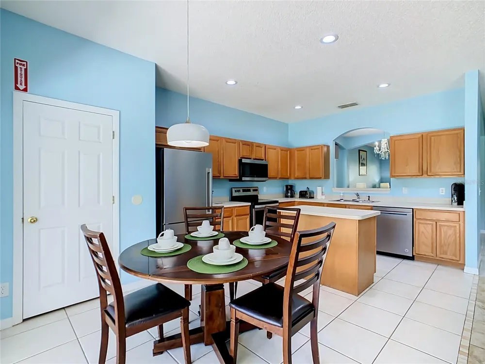 8551 LA ISLA DRIVE Kissimmee, FL 34747