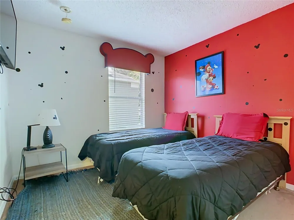 8551 LA ISLA DRIVE Kissimmee, FL 34747