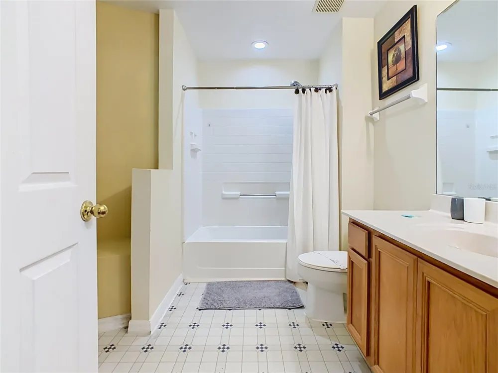 8551 LA ISLA DRIVE Kissimmee, FL 34747