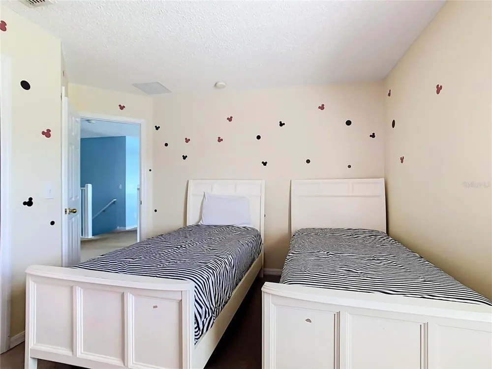 8551 LA ISLA DRIVE Kissimmee, FL 34747