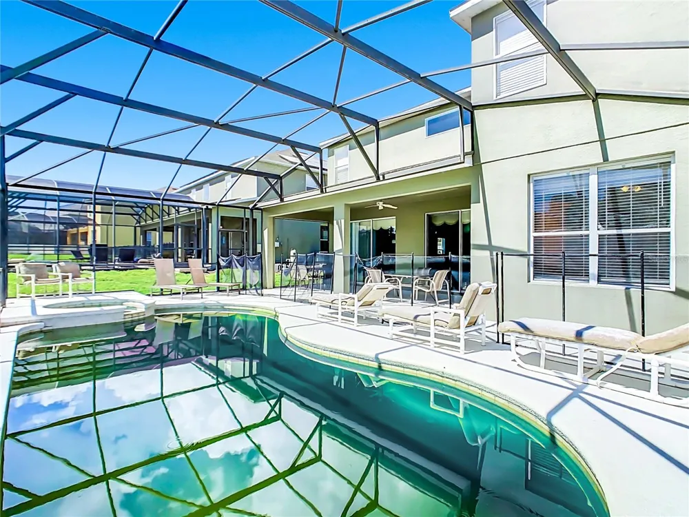 8551 LA ISLA DRIVE Kissimmee, FL 34747