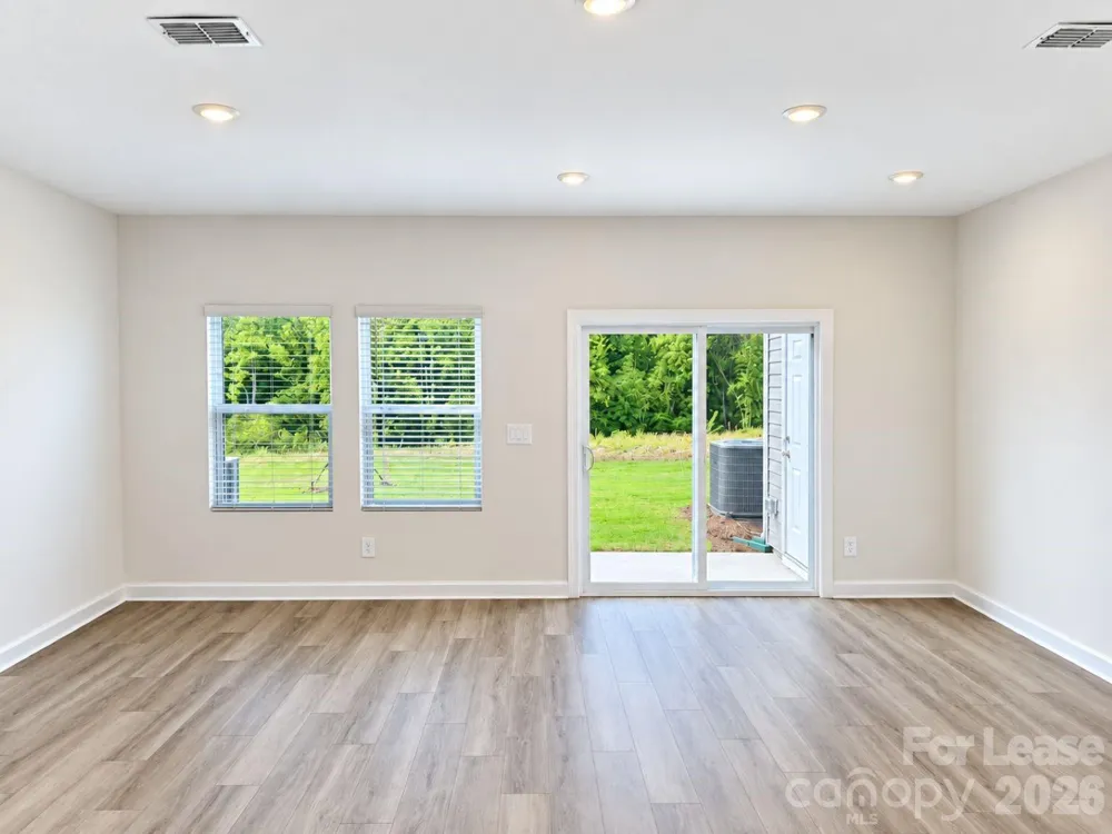 9024 Foggy Brook Loop Charlotte, NC 28216