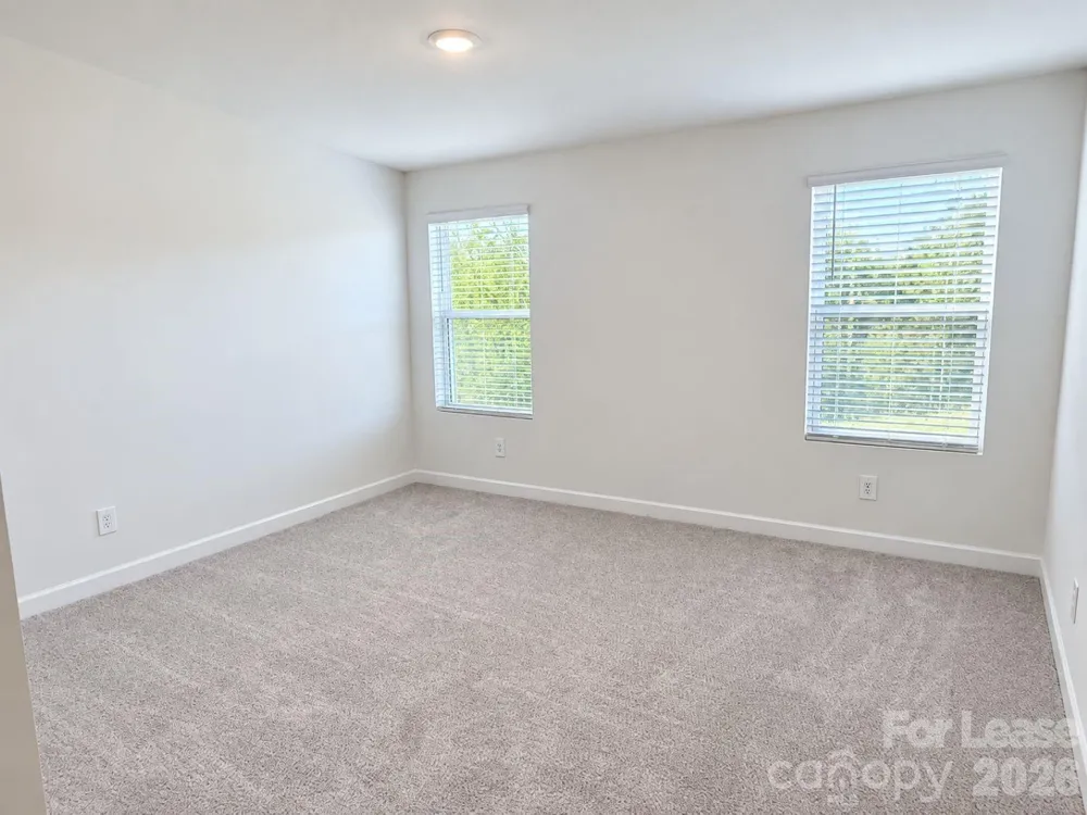 9024 Foggy Brook Loop Charlotte, NC 28216