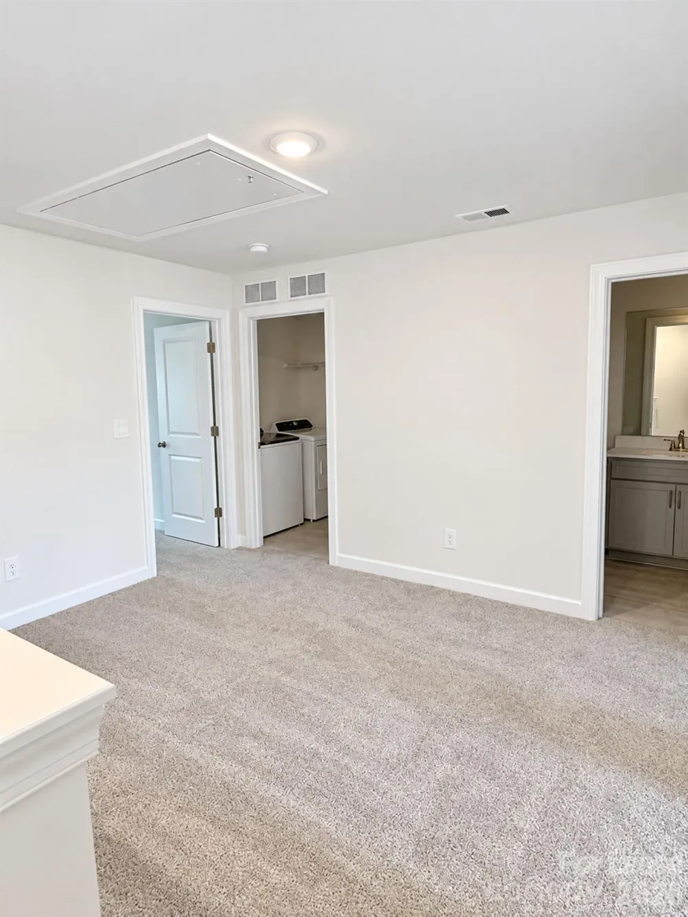 9024 Foggy Brook Loop Charlotte, NC 28216