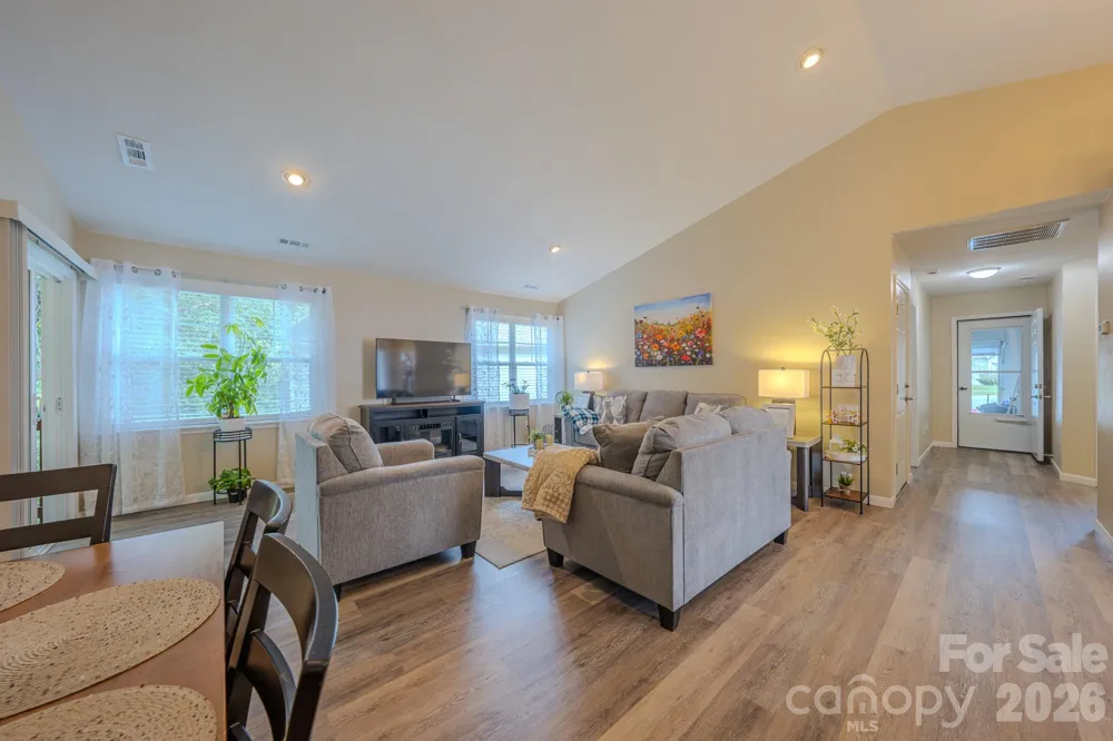 177 Clear Creekside Drive Hendersonville, NC 28792