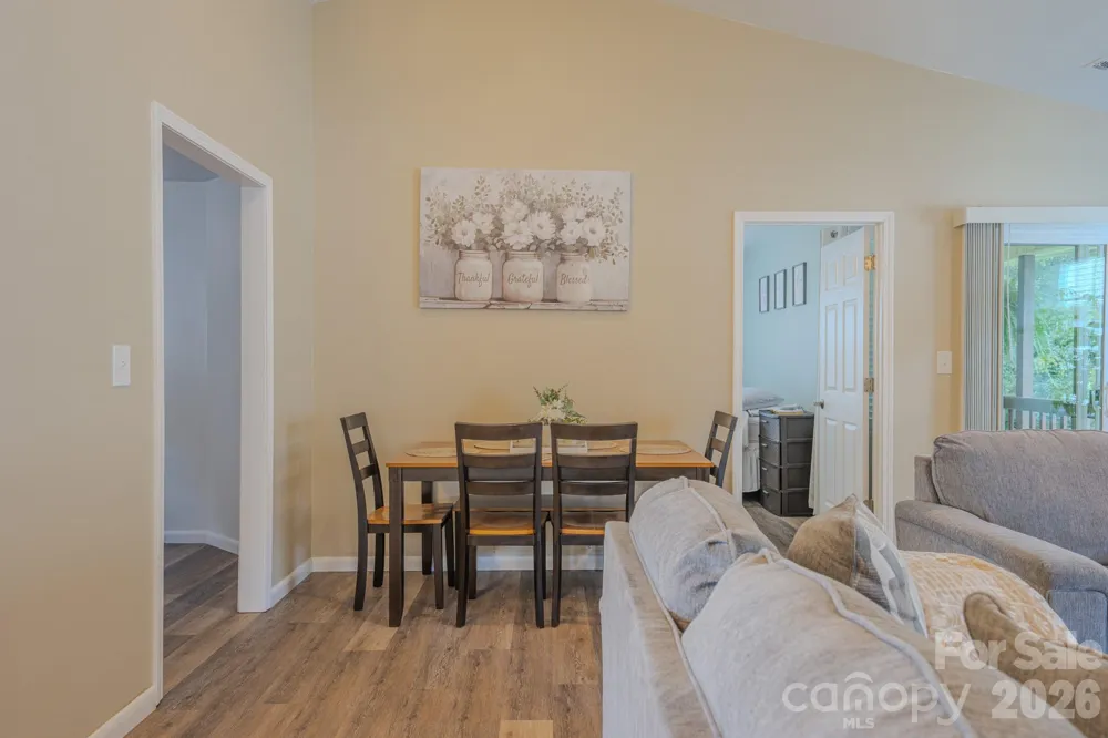 177 Clear Creekside Drive Hendersonville, NC 28792