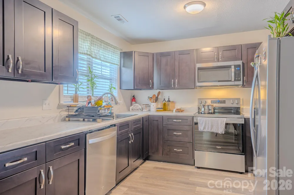 177 Clear Creekside Drive Hendersonville, NC 28792