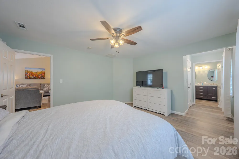 177 Clear Creekside Drive Hendersonville, NC 28792