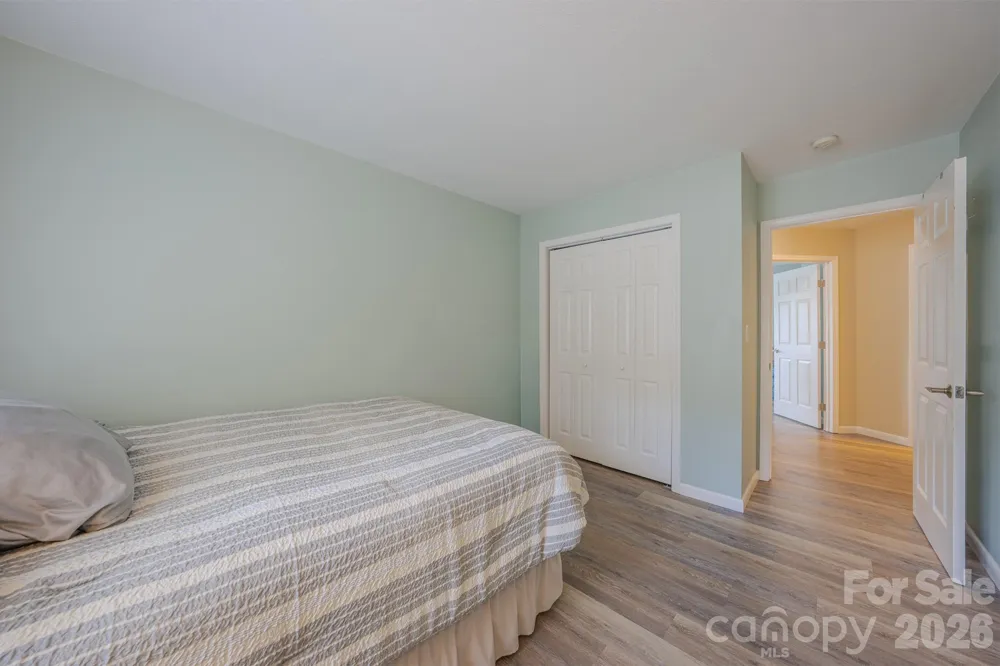 177 Clear Creekside Drive Hendersonville, NC 28792