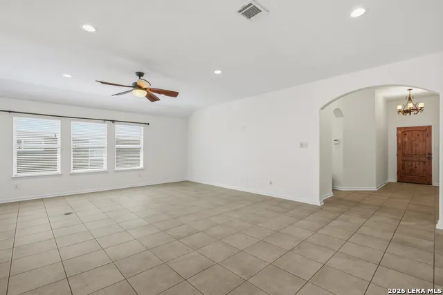 120 Pilsen Dr Boerne, TX 78006