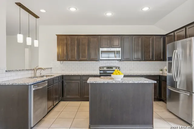 120 Pilsen Dr Boerne, TX 78006