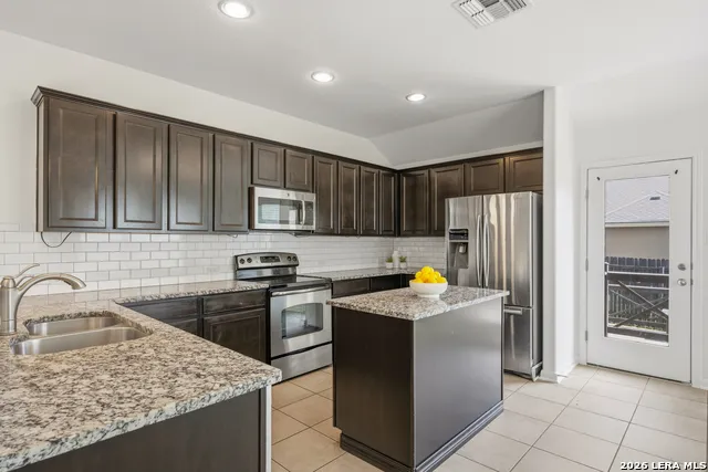 120 Pilsen Dr Boerne, TX 78006