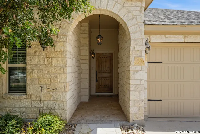 120 Pilsen Dr Boerne, TX 78006