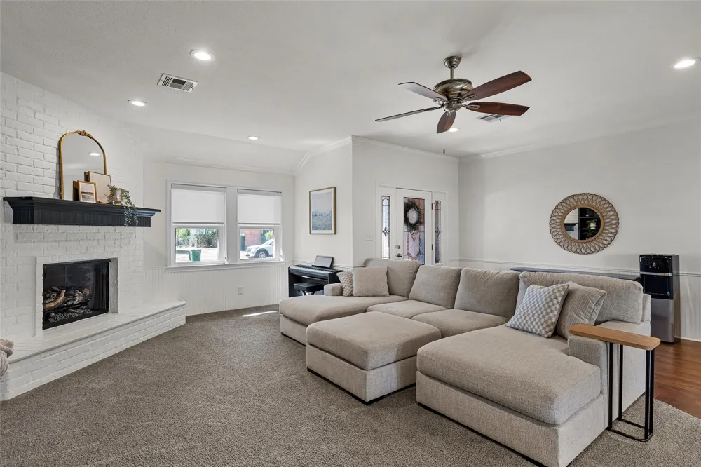 1004 Main Street West, TX 76691