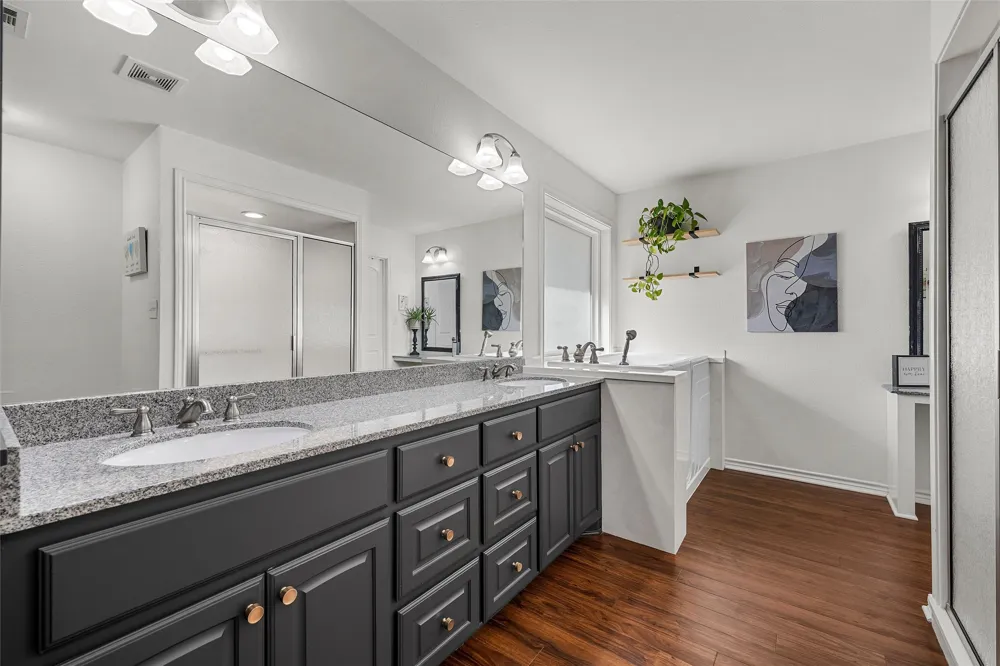 1004 Main Street West, TX 76691