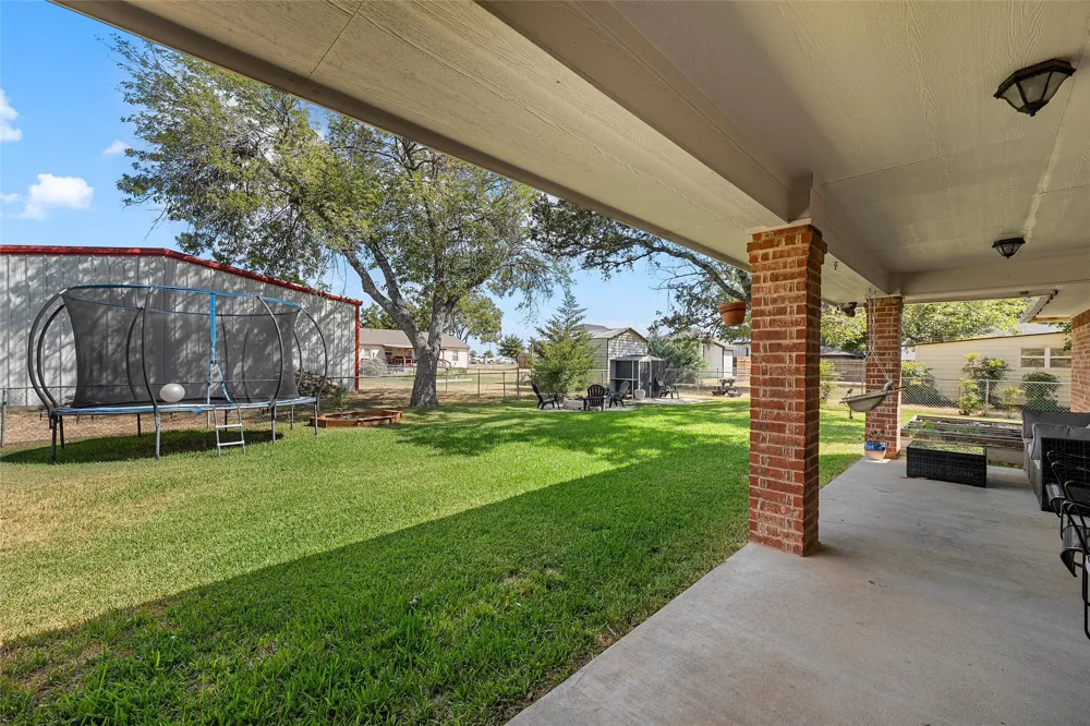 1004 Main Street West, TX 76691