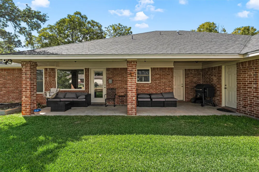 1004 Main Street West, TX 76691