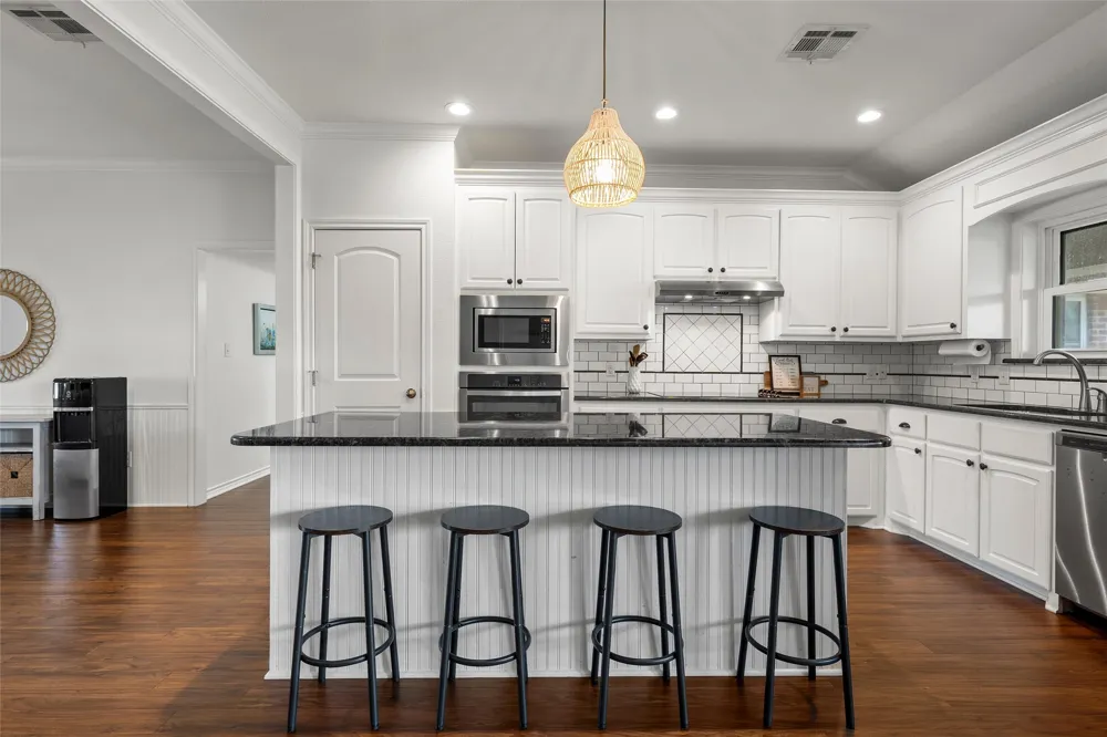 1004 Main Street West, TX 76691