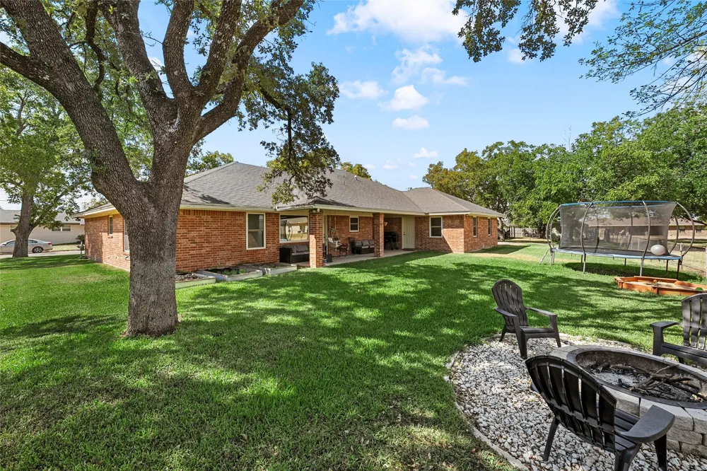 1004 Main Street West, TX 76691