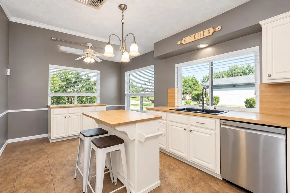 7119 Sandy Knolls Drive Spring, TX 77379